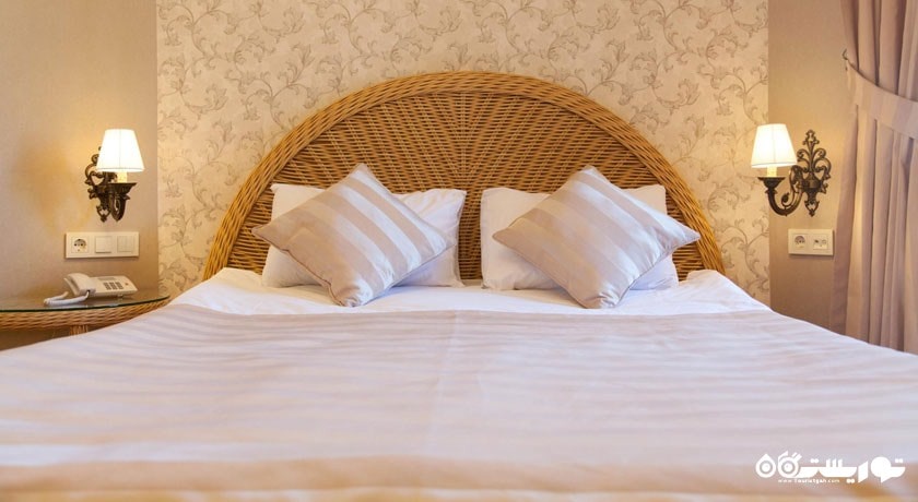 تخت بزرگ اتاق اکونومی